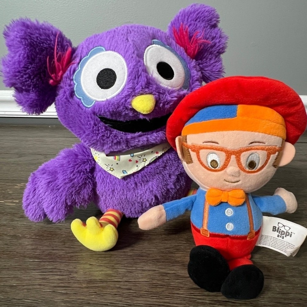 Blippi Treehouse Scratch the Owl and Blippi Plush Set Stuffed Animal Toys Purple